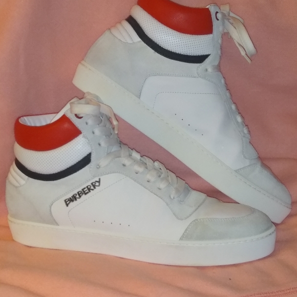 Sneakers - Picture 1 of 4